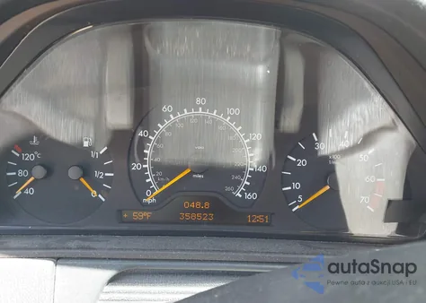 1999 Mercedes-Benz E 430 z USA, uszkodzony, nr VIN WDBJF70H4XA924686